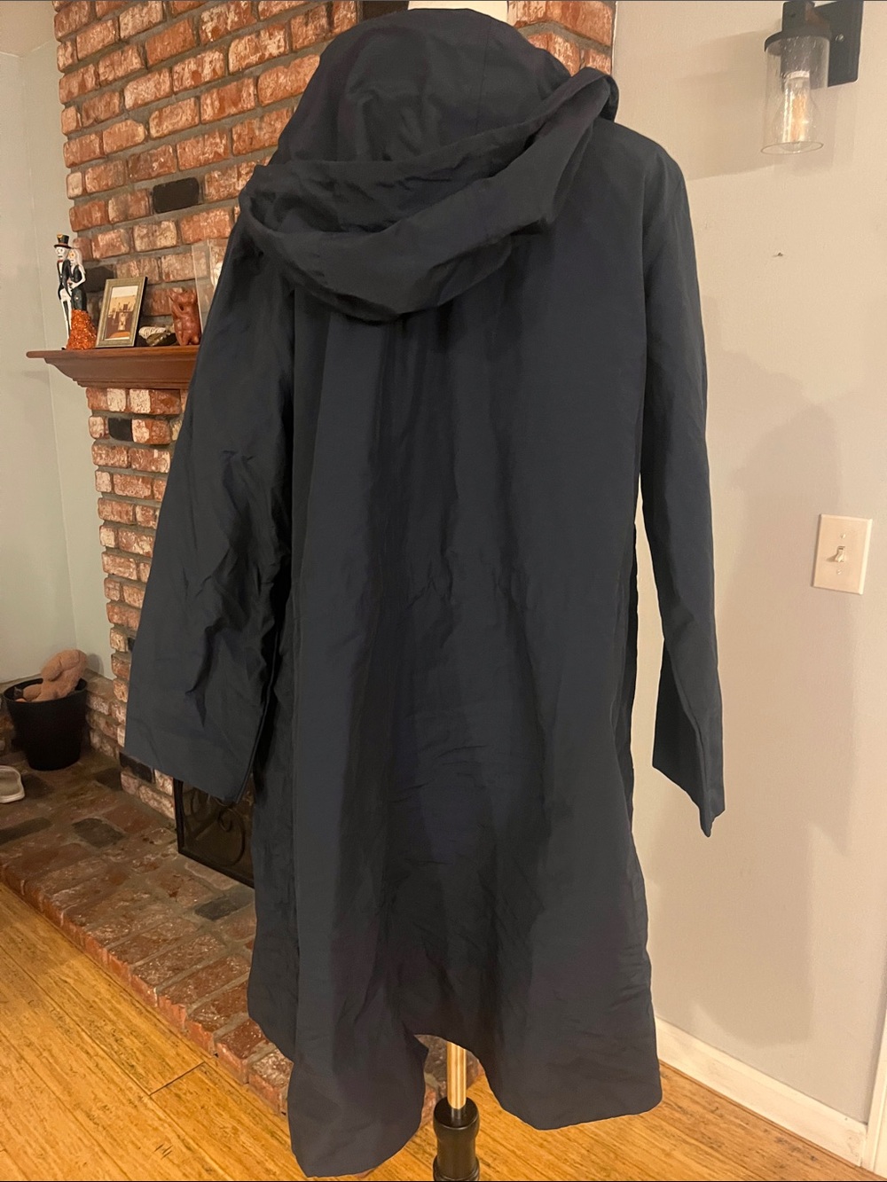 Eileen Fisher $298 Navy Hooded Raincoat . - Picture 2 of 3